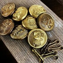 105969 英国　WW1 ロイヤルネイビー　ボタン 8個セット　真鍮製紋章 ボタン　制服　ミリタリー　アーミー　軍　軍用ボタン_画像1
