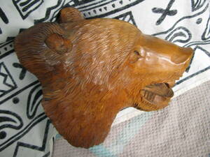 木彫り　熊　顔　頭　直径約２６センチ　重さ約１７４０グラム　アイヌ木彫　北海道 (s122)