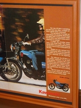 1977年 USA 70s vintage 洋書雑誌広告 額装品 Kawasaki KZ200 カワサキ (A3size) / 検索用 Z200 ガレージ 店舗 看板 ディスプレイ 装飾_画像3