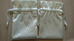 高級 巾着袋 2枚セット！ 資生堂　クレドポー　オリジナル ロゴマーク付 ギフト袋　厚地・パール光沢　新品・未使用