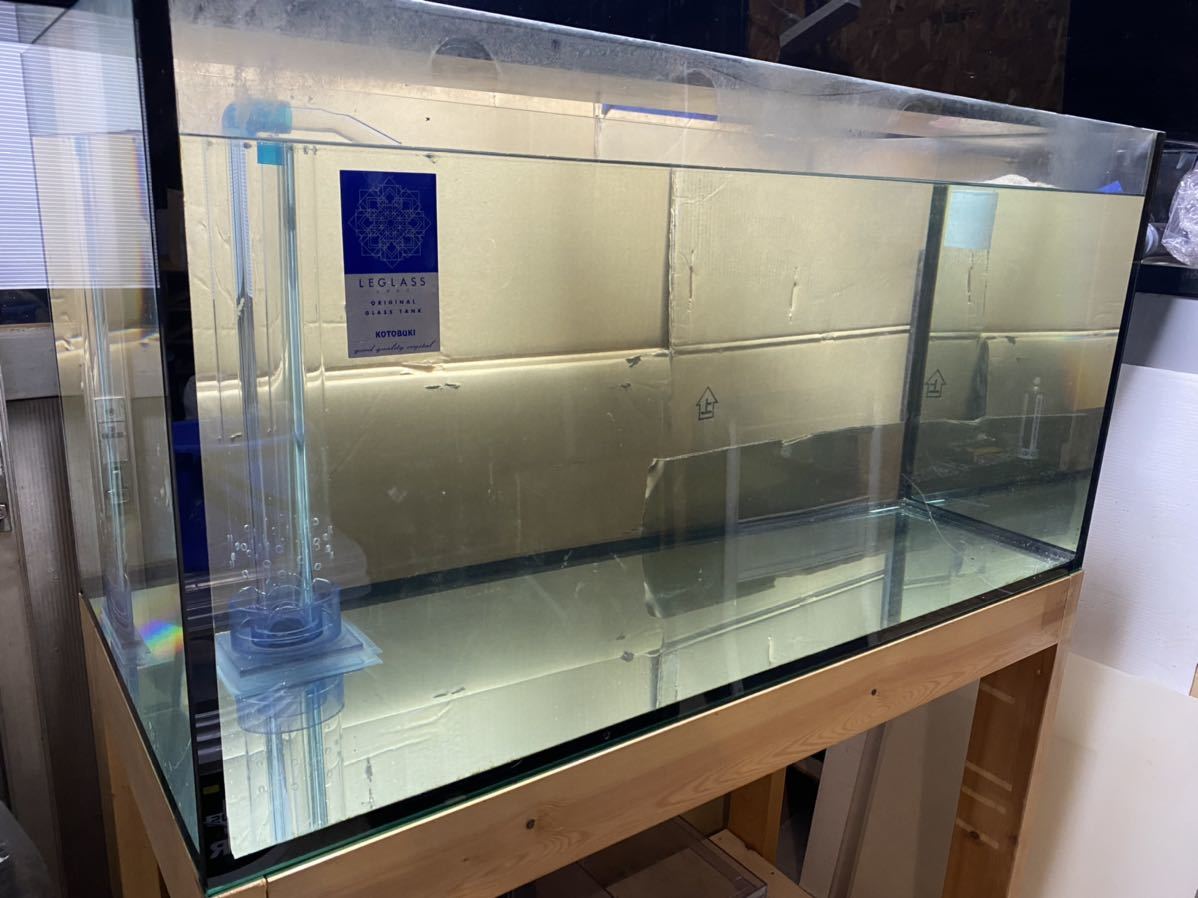 正規逆輸入品】 300サイズ- アクリル水槽(1200×300×300)底面、背面黒