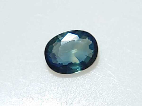 美品！　バイカラーサファイア　0.26ct オーバル　ルース（LA-5104）