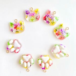 No.77 ハンドメイドパーツ オリジナルパーツ ねこ 肉球チャーム 押し花 イヤリング ピアス