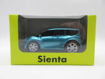 トヨタ 2代目シエンタ 後期　SIENTA 非売品 プルバックカー ミニカー　ラディアントグリーンメタリック_画像1
