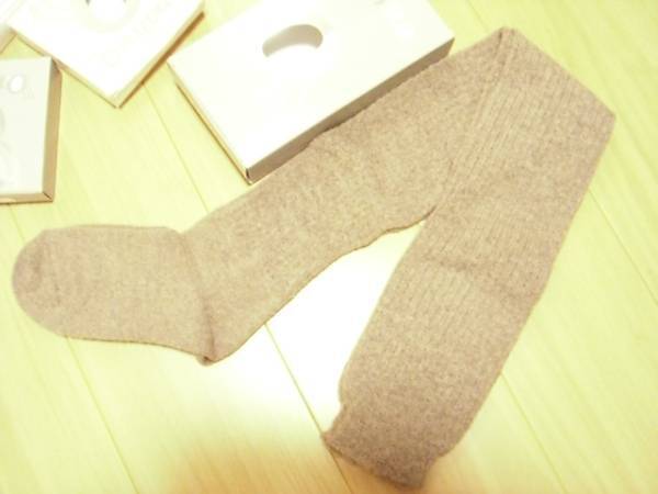 Onyva オニヴァ ベージュ長々ソックス 未着