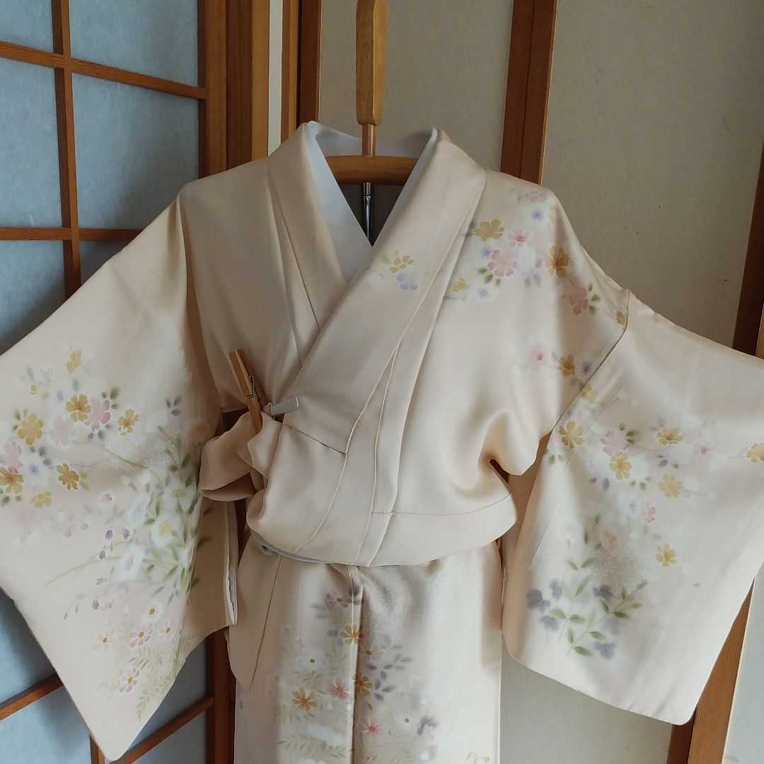 2セット以上購入で、おまけ1本 正絹 縮緬 刺しゅう 着物 桜色 | www