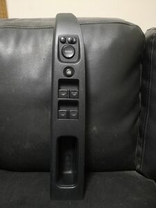 迅速発送 管理B49 ゼスト JE1 JE2 ウインドスイッチ　右　運転席