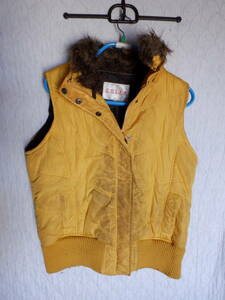 COLZA down vest yellow color cotton inside in plenty L size 