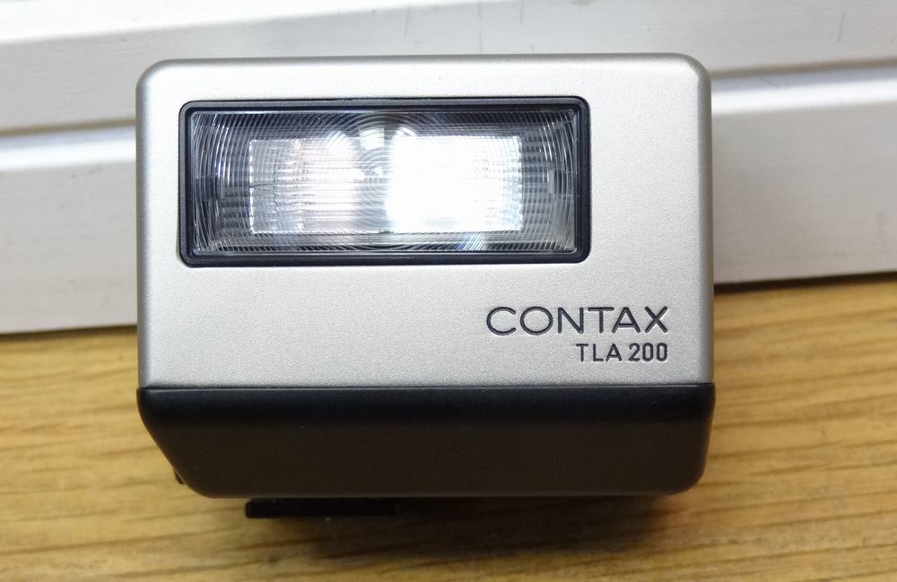 産地直送品 CONTAX G用ストロボ　TLA 200 希少ブラック　※動作確認済み＊ その他