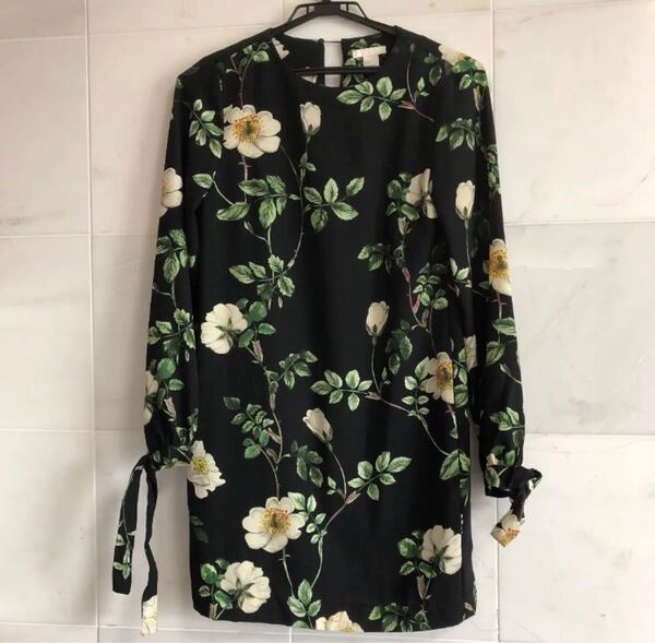 H&M 花柄 ワンピース 私服/結婚式\\二次会 花柄 チュニックワンピース入学入園