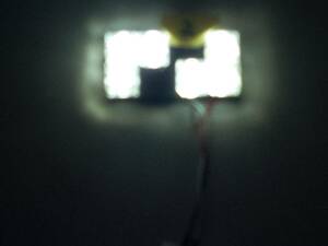 ０２ハイゼットカーゴ用爆光リアライセンスランプ 白色３チップＬＥＤ６個 ピクシス　サンバー
