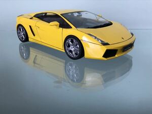 送料無料　プラモデル　完成品　1/24 ランボルギーニ　ガヤルド　フジミ　FUJIMI LAMBORGHINI GALLARDO