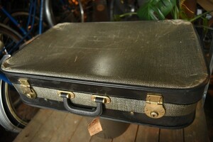 2084 ヴィンテージ　トランクケース　革鞄 英国製 アンティーク　ビンテージ　 フランス　イギリス　レトロ　旅行　トラベルケース