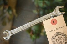 104187 UK ヴィンテージ　スパナ　ツール　英国 アンティーク　ビンテージ　イギリス　ビンテージ　工具、DIY　レンチ　旧車　当時物_画像2
