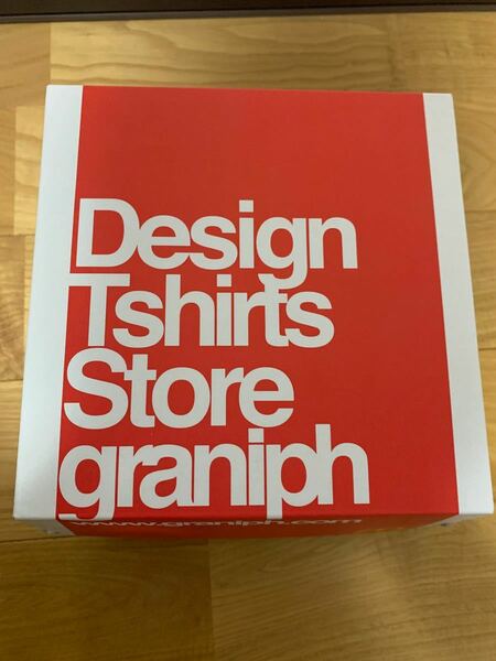 Design T-shirt graniph ノベルティ 箱