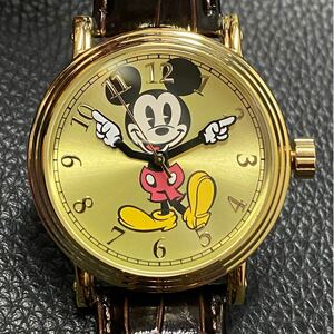 新品 43mm 日本製クオーツ ミッキーマウス Disney ゴールドxレザー　ミッキー　 W001848