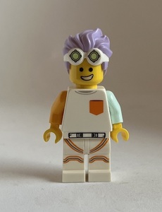 即決 新品 未使用　レゴ LEGO ミニフィグ 　ミニフィギュア 　シティ　パープルヘアの男の子　男の人