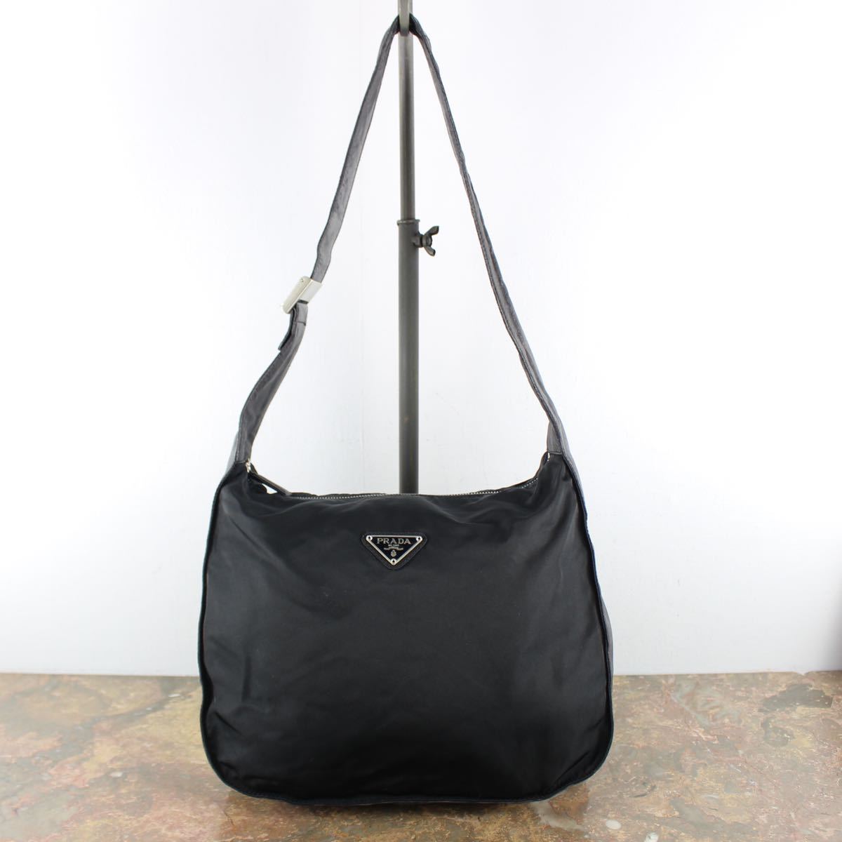 PRADA プラダ ナイロン レザー クラッチバッグ 三角ロゴ ブラック 中古