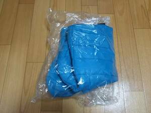UNIQLO Карманная сумка-тоут светло-голубого цвета