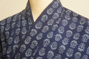 tree cotton dark blue color ground type . small flower pattern yukata [T13231]