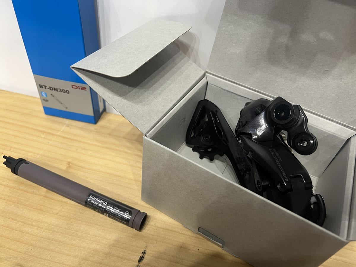 シマノ】 ヤフオク! - SHIMANO シマノ BT-DN300 Di2 ビルドイン バッテ