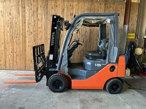 Toyota　forklift　8FGL15 2006製　358h 1.5t Gasoline　3m ヒンジ、バケツincluded　フロントガラス、ワイパーincluded　AT