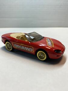 Hot Wheels ジャガーXK8 カブリオレ