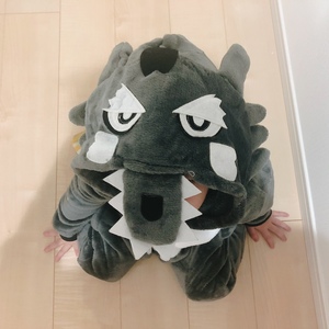 新品●恐竜怪獣　狼　ハスキー犬 　サイズ　140　可愛いお子様に パジャマ 着ぐるみ フェギア　コスプレ　着れば人気者　子供おお喜び