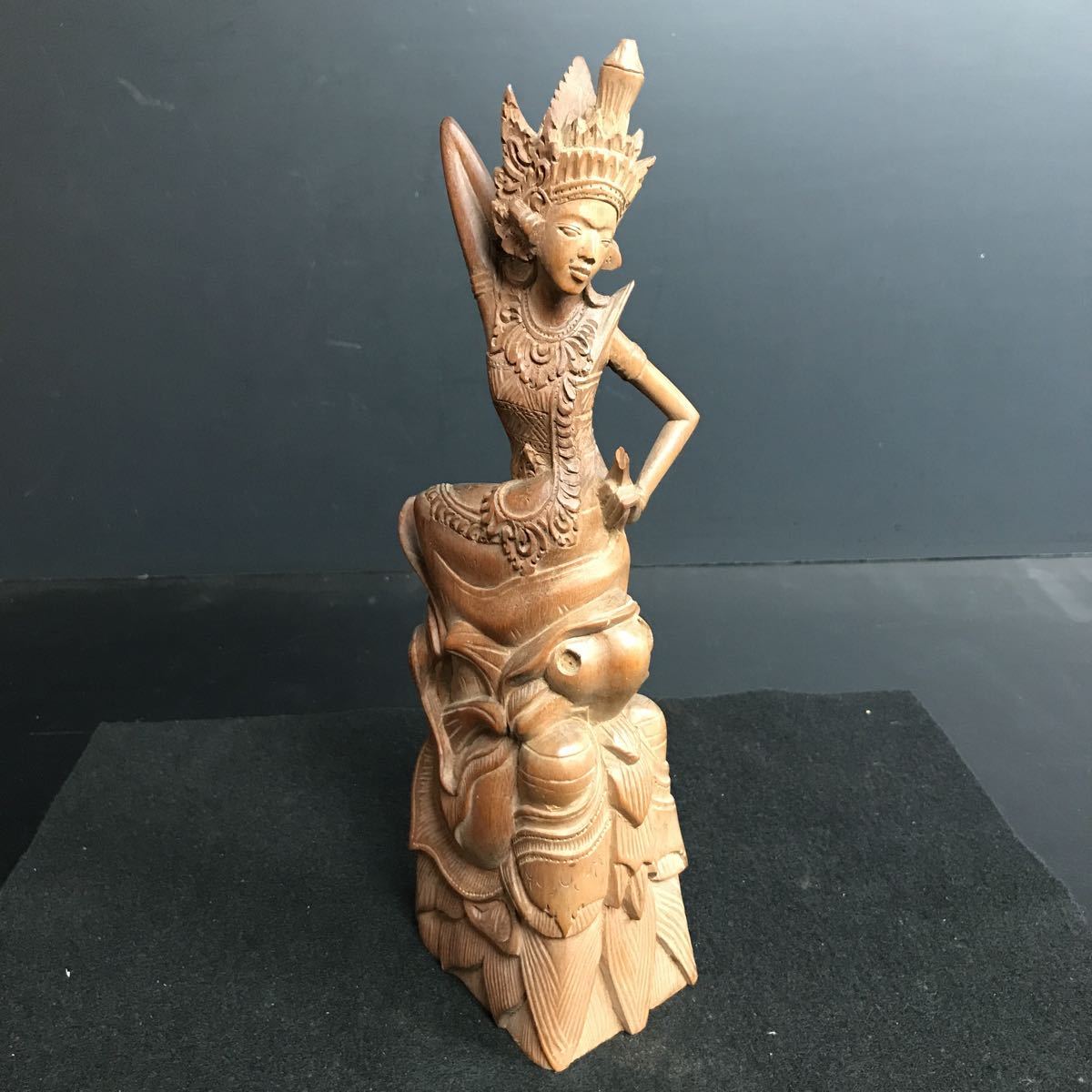 ヤフオク! -彫刻 女性像(家具、インテリア)の中古品・新品・未使用品一覧