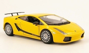 1/24 ランボルギーニ ガヤルド スーパーレッジェーラ Lamborghini Gallardo Superleggera metallic yellow 1:24 Motormax 梱包サイズ80