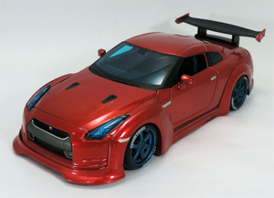 1/24 ニッサン 日産 GTR 赤 レッド Nissan GT-R R35 metalic red 2009 1:24 Maisto 梱包サイズ80