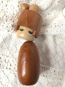 こけし　女の子　おかっぱ　可愛い　昭和　古い　当時物　民芸品　人形　木製