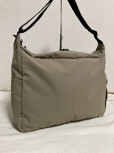 ヤフオク ユニクロ バッグ ショルダー メンズバッグ の落札相場 落札価格 ヤフオク ユニクロ バッグ ショルダー メンズバッグ の落札相場 落札価格