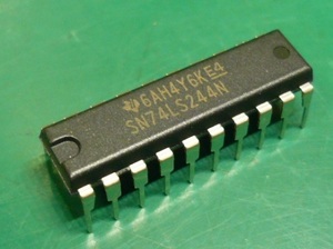SN74LS244N 　ロジックIC Texas Instruments製 　　３個