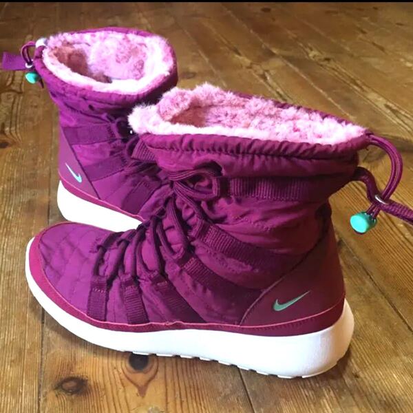 NIKE WMNS Rosherun Hi SneakerBoot ナイキ ウィメンズ ローシラン スニーカー ブーツ　24cm