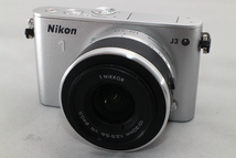 3540- ニコン Nikon ミラーレス一眼 Nikon 1 J3 標準ズームレンズキット シルバー 美品_画像2