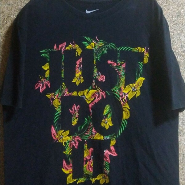 NIKE　ナイキ　半袖Tシャツ　花柄　ビッグロゴ　Lサイズ