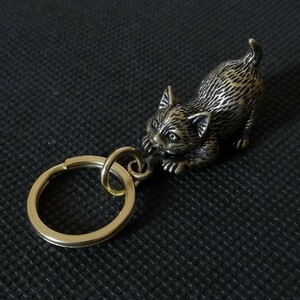 キーホルダー　猫　ネコB　キーリング　チャーム　ペンダント　真鍮