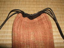 村上市の伝統工芸品しな布の巾着袋です。