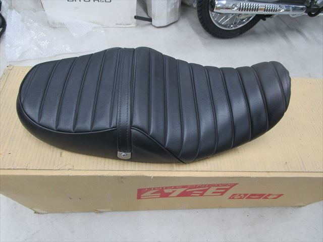 z900rs ハイシート 未使用品