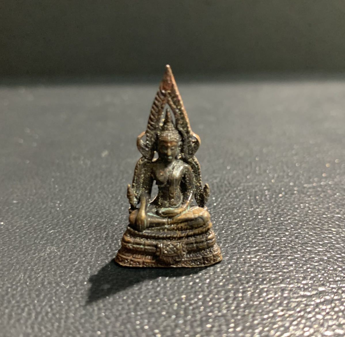 ヤフオク! -仏像 タイ(彫刻、オブジェ)の中古品・新品・未使用品一覧