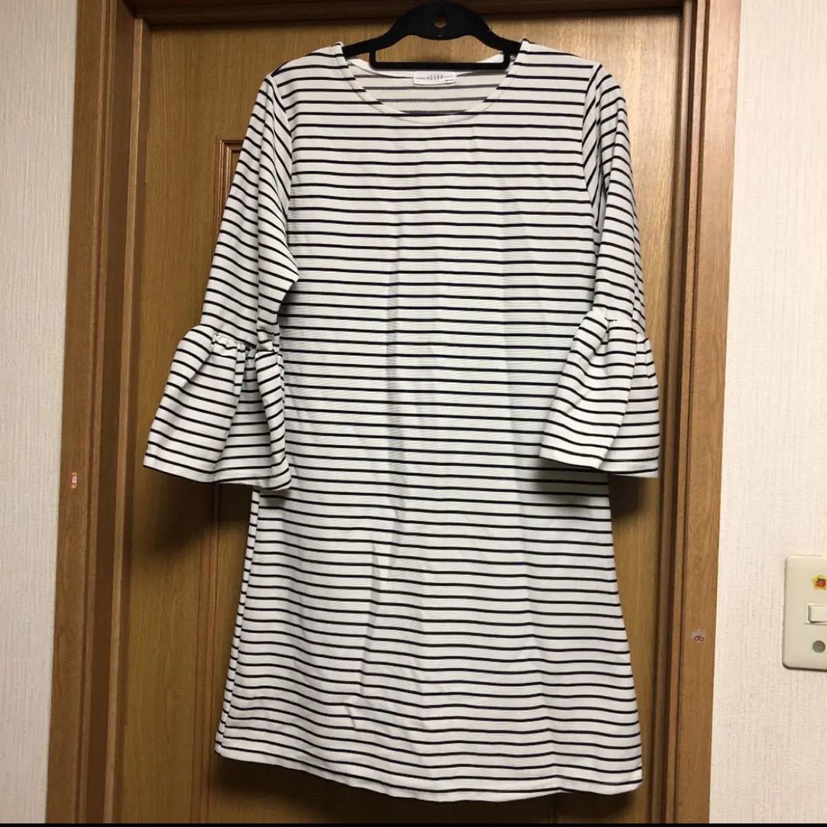 即決 美品 マリメッコ ボーダーワンピース Xsサイズ ボーダー柄 北欧 しましま 白 黒 Sucasa Com Ve