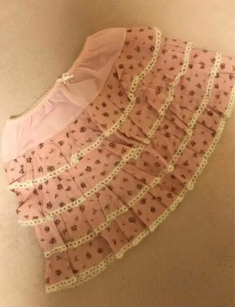 【アモナヴィー】ピンク花柄ミニスカート