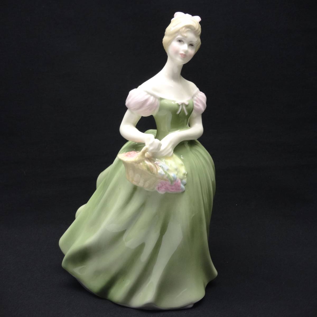 代引可】 Royal Doulton シンデレラ フィギュリン 陶器人形
