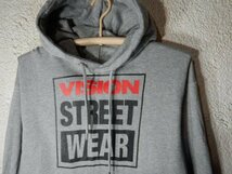 to5124　VISION STREET WEAR　ヴィジョン　ストリート　ウェア　プルオーバー　スウェット　パーカー　ロゴ　デザイン　人気_画像2