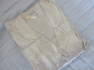 Неиспользованная женская тайская шелковая пижама серебро S 148-153 см. Эквивалент