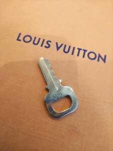 送料無料 鍵のみになります。番号442 美品 Louis Vuitton パドロック カデナ 南京錠 ルイヴィトン 鍵 ゴールド