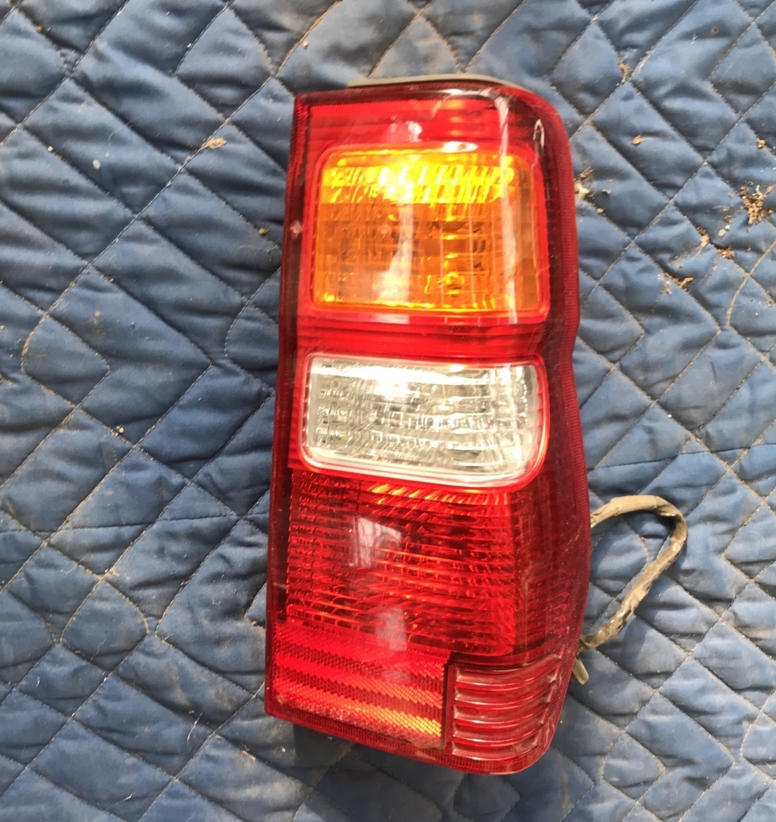 三菱 パジェロミニ H58A テールライト テールランプ テールレンズ 右側 運