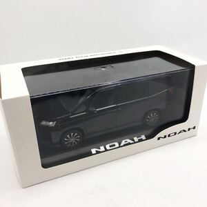 【非売品】新品　未使用　トヨタ 新型ノアのダイキャストカー【スパークリングブラックパールクリスタルシャイン】色見本　カラーサンプル