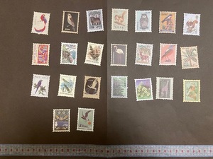 ◆海外ステッカー・シール【B21-E】23枚　切手型・スタンプ型　草花・動物・植物・鳥　手帳・日記・ジャンクジャーナル・コラージュに